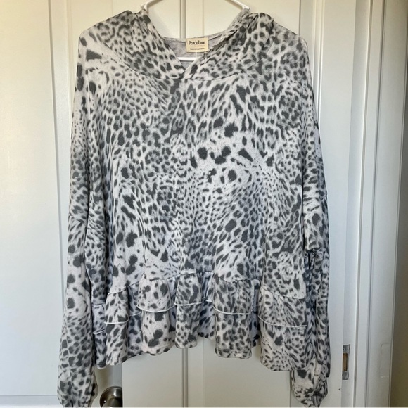 Peach Love Gray Animal Print Long Sleeve Ruffle Hoodie. Size Large - Picture 2 of 10